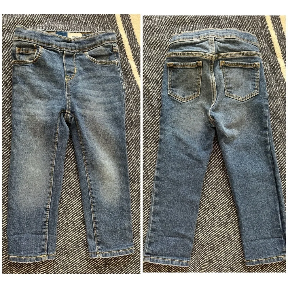 2 pairs Old Navy WOW Skinny Pull-On Jeans for Toddlers - size 2T